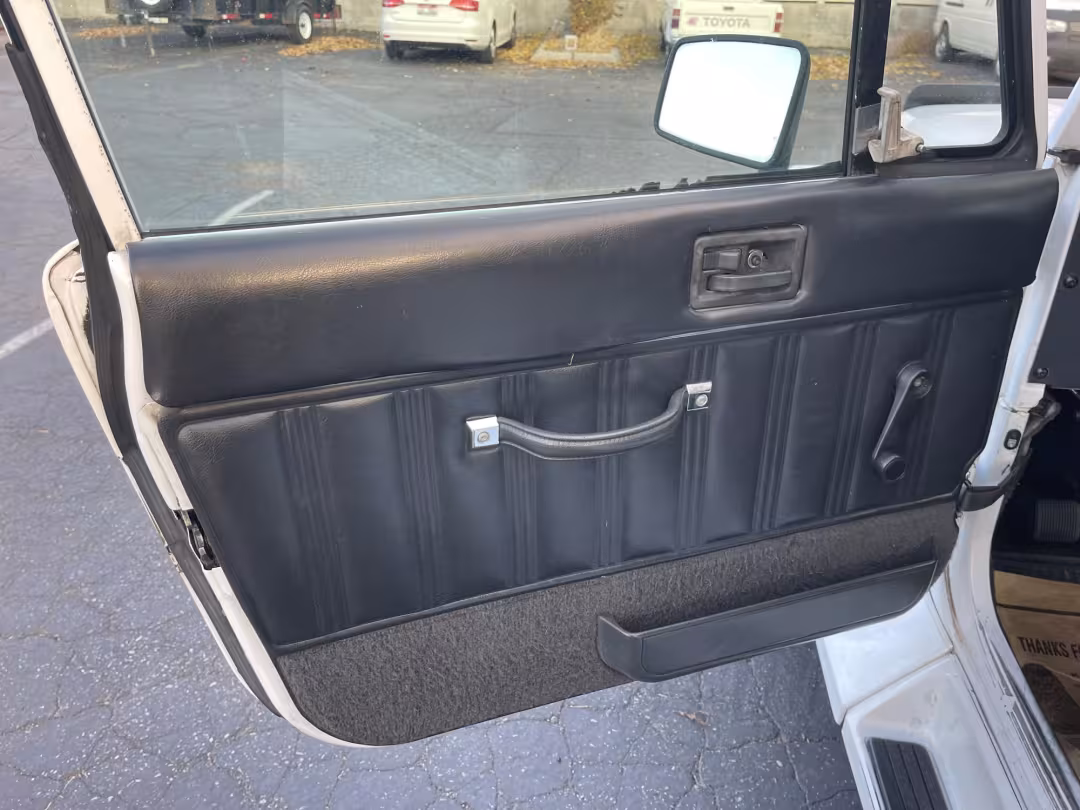 1993 Jeep Wrangler - 1J4FY69SXPP209543 - Image #3