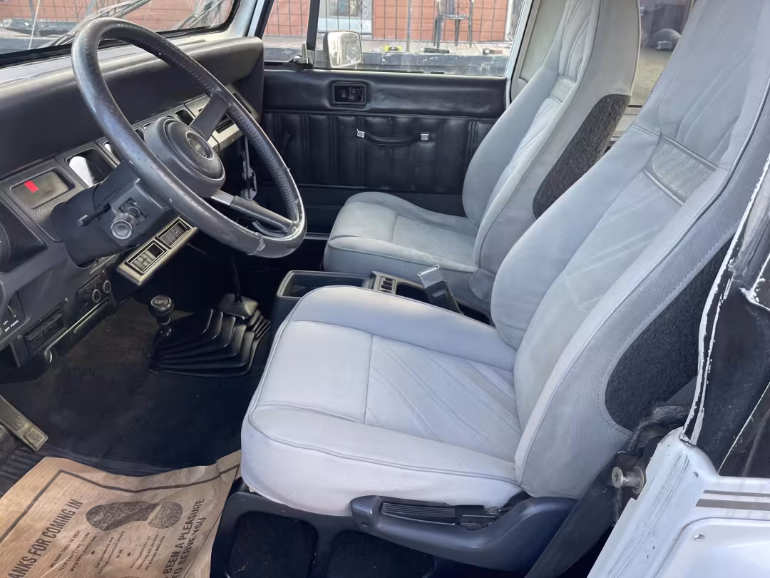 1993 Jeep Wrangler - 1J4FY69SXPP209543 - Image #5