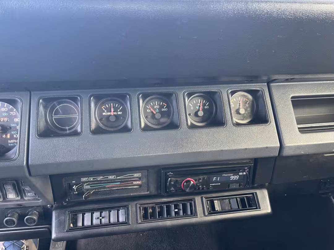 1993 Jeep Wrangler - 1J4FY69SXPP209543 - Image #9