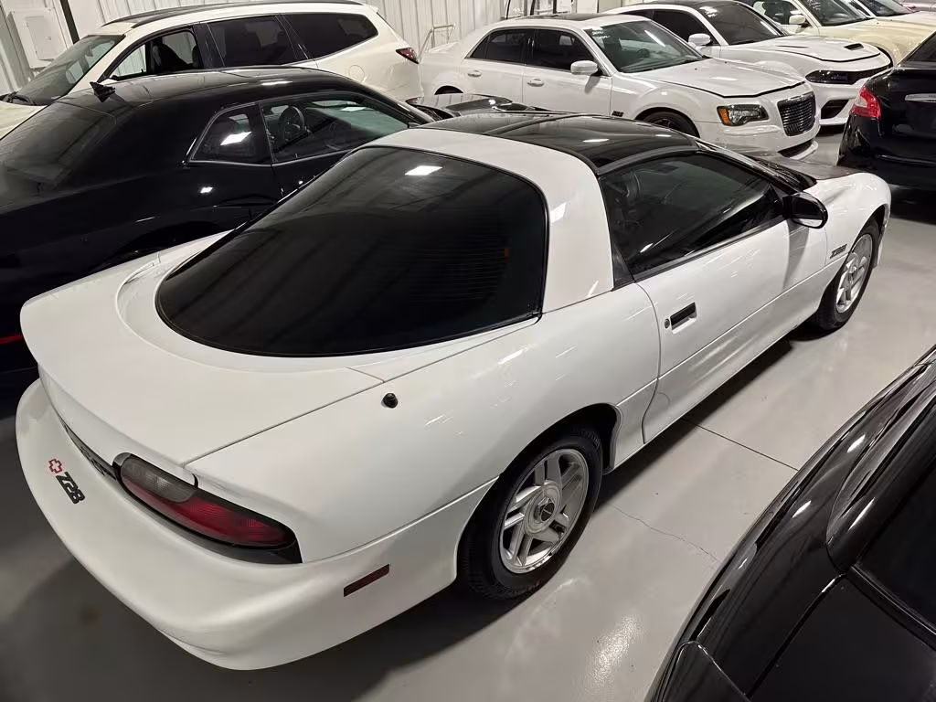 1995 Chevrolet Camaro - 2G1FP22PXS2204990 - Image #1