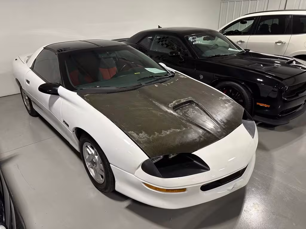 1995 Chevrolet Camaro - 2G1FP22PXS2204990 - Image #2