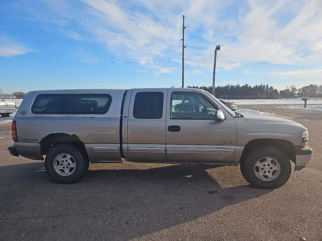 1999 Chevrolet Silverado 1500 - 1GCEK19V5XE109152 - Image #4