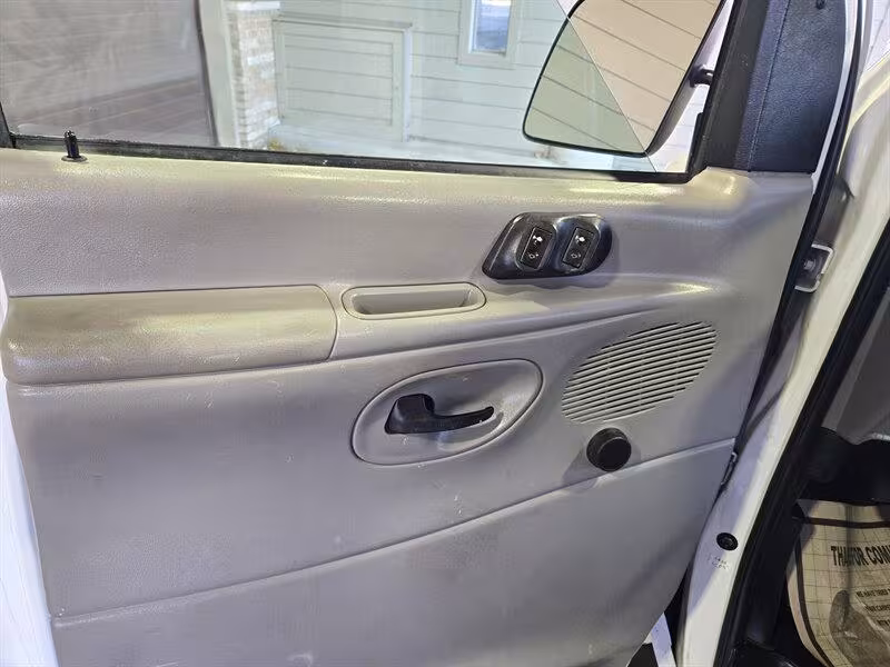 2001 Ford Econoline - 1FTNS24281HB24544 - Image #13