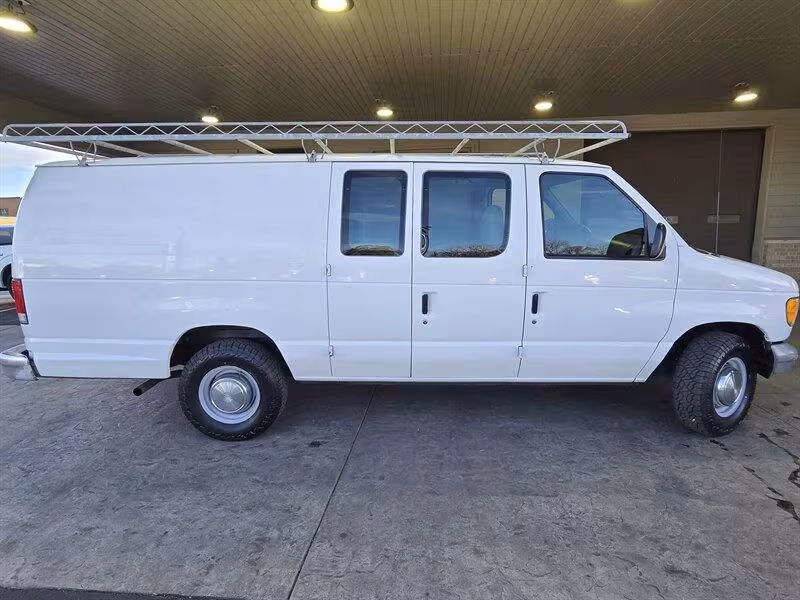 2001 Ford Econoline - 1FTNS24281HB24544 - Image #2