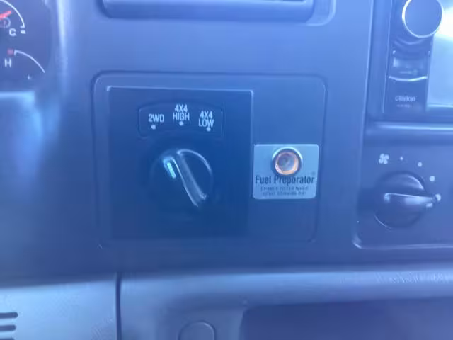 2002 Ford F-250 SD - 1FTNW21F02EA06213 - Image #34