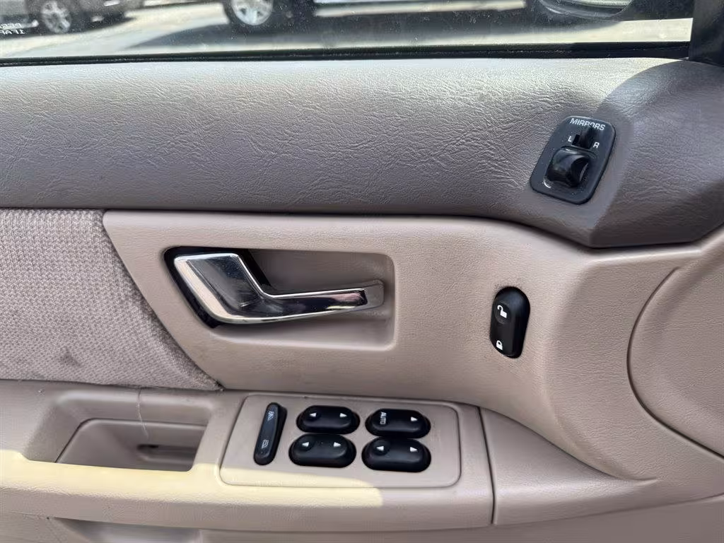 2002 Ford Taurus - 1FAFP55292A252264 - Image #15