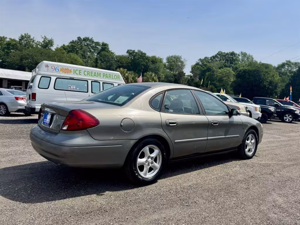 2002 Ford Taurus - 1FAFP55292A252264 - Image #4