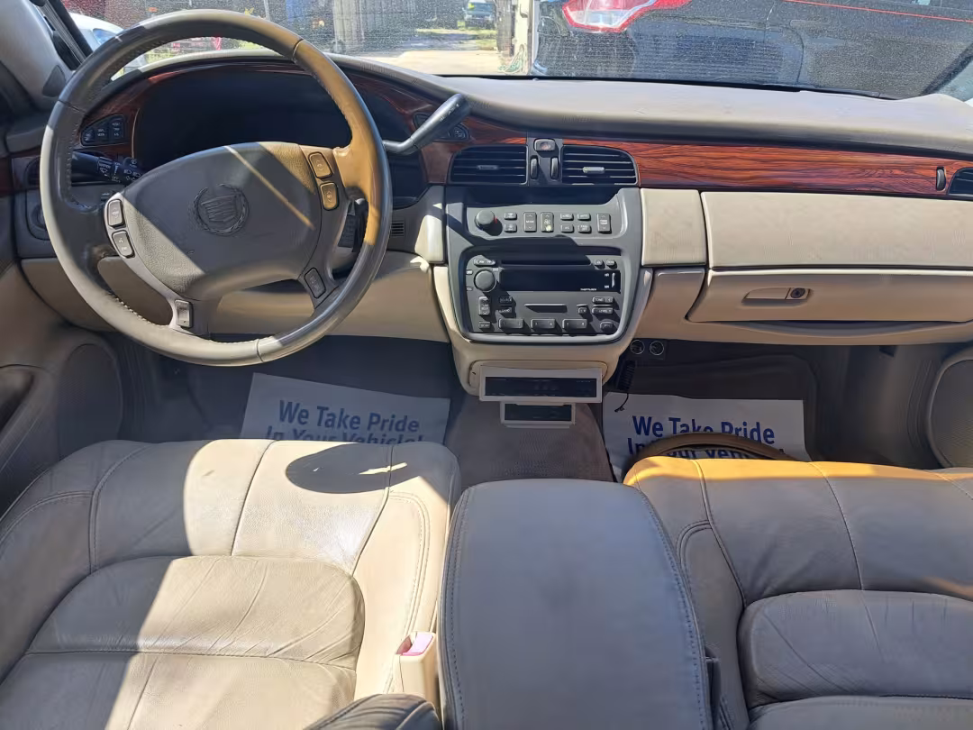 2004 Cadillac Krystal Koach - 1GEEH90Y84U550688 - Image #4