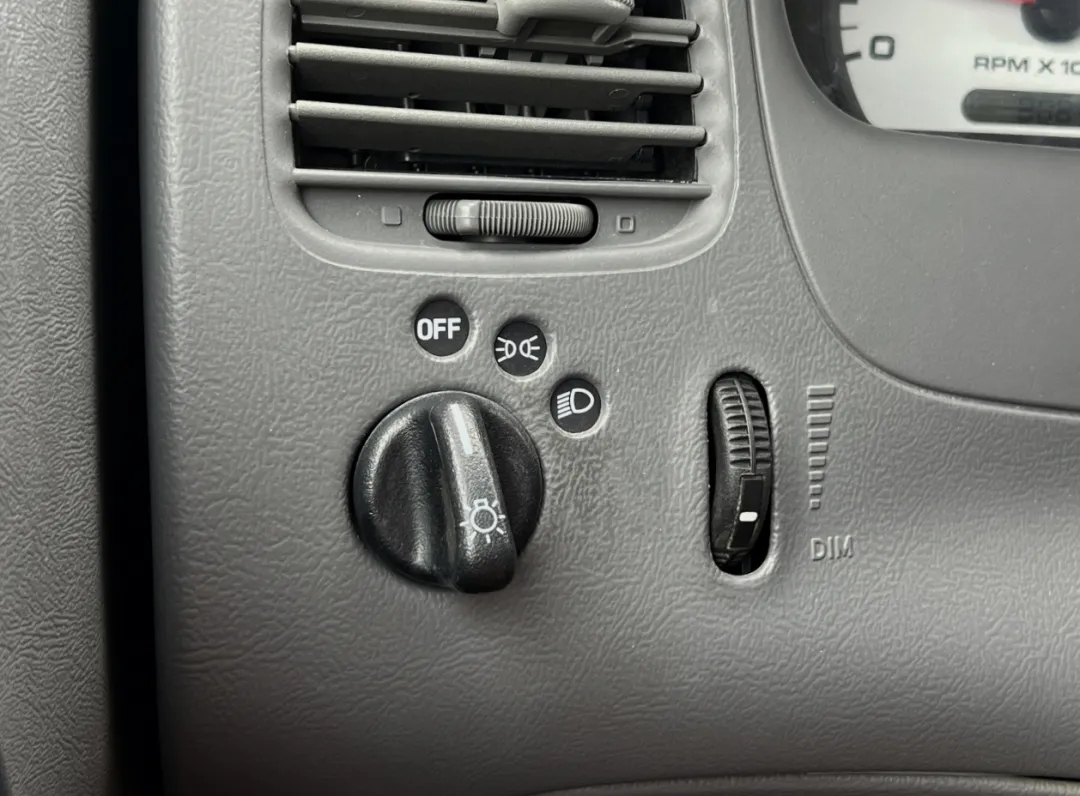 2004 Ford Ranger - 1FTYR11U14TA17782 - Image #24
