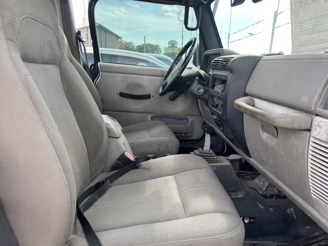 2004 Jeep Wrangler - 1J4FA59S24P767171 - Image #6