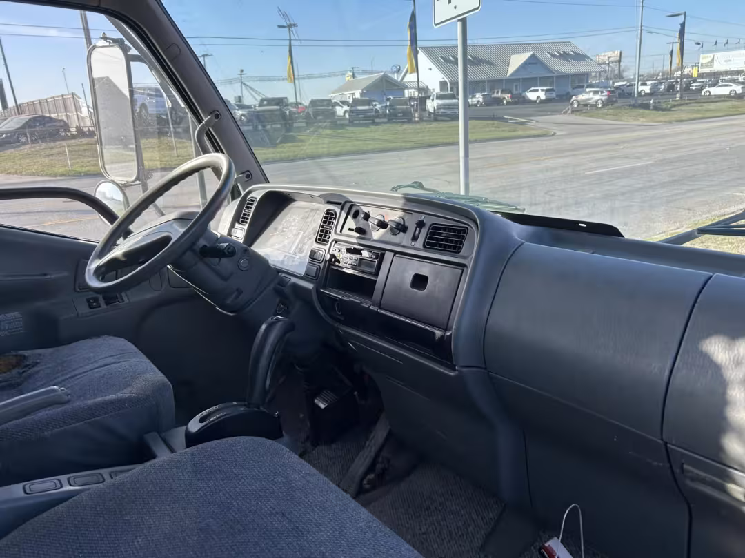2004 Mitsubishi FH210 - JL6CPE1S54K001295 - Image #3
