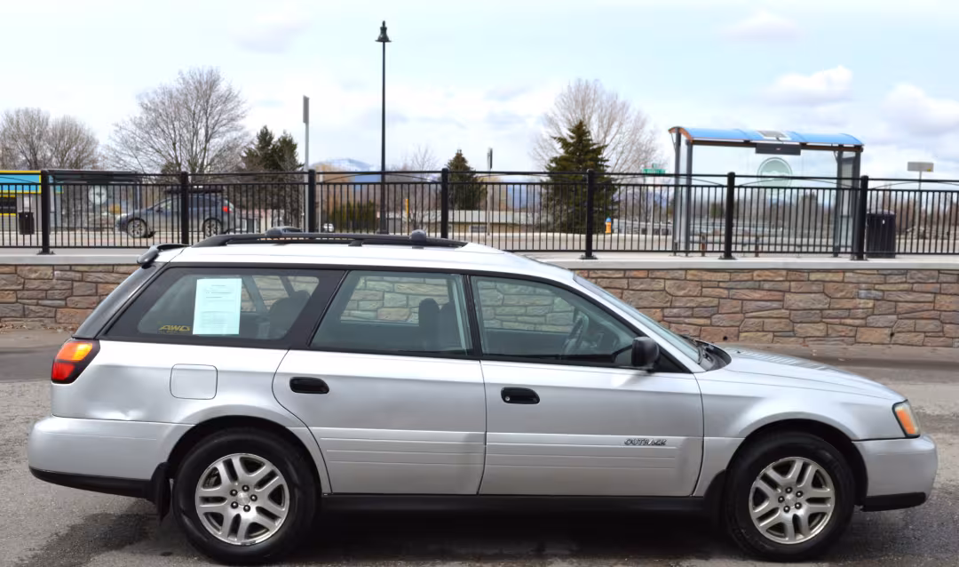 2004 Subaru Outback - 4S3BH675X47617876 - Image #4