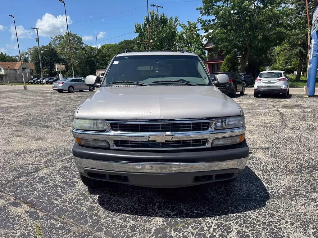 2005 Chevrolet Tahoe - 1GNEK13T05R197936 - Image #2