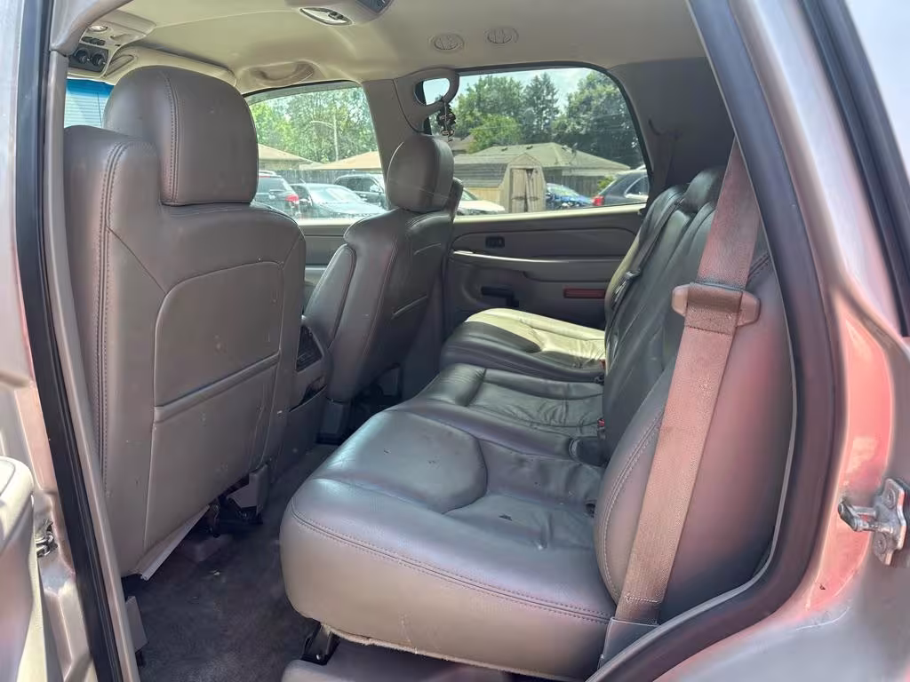 2005 Chevrolet Tahoe - 1GNEK13T05R197936 - Image #9