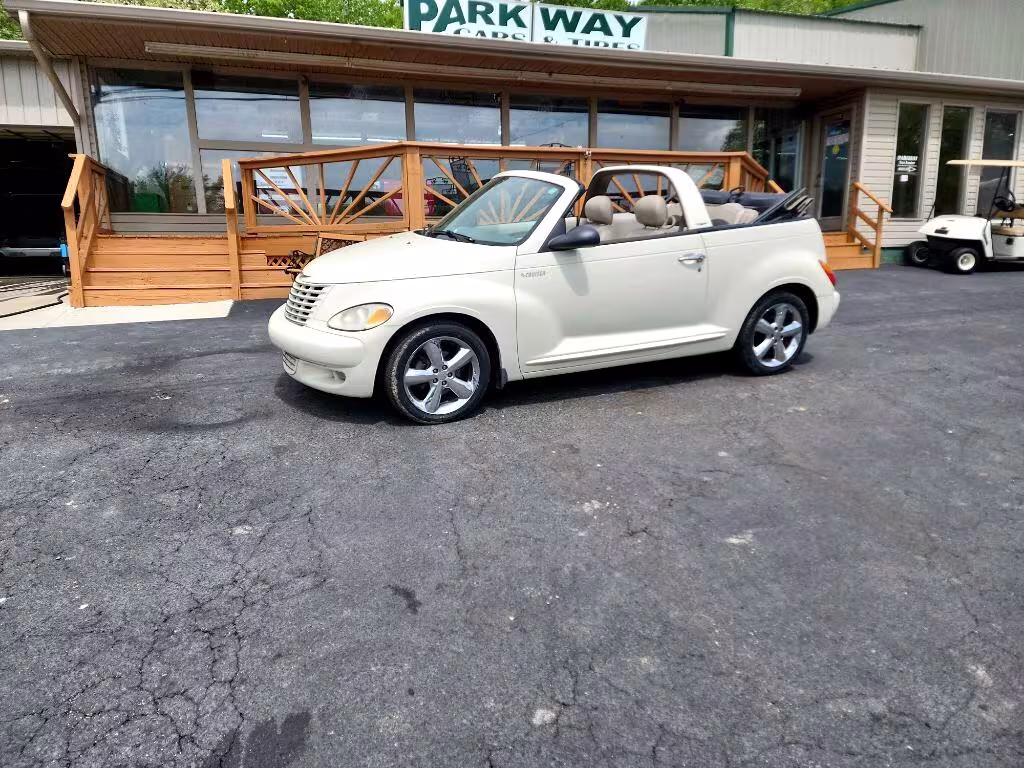2005 Chrysler PT Cruiser - 3C3AY75S85T307057 - Image #10