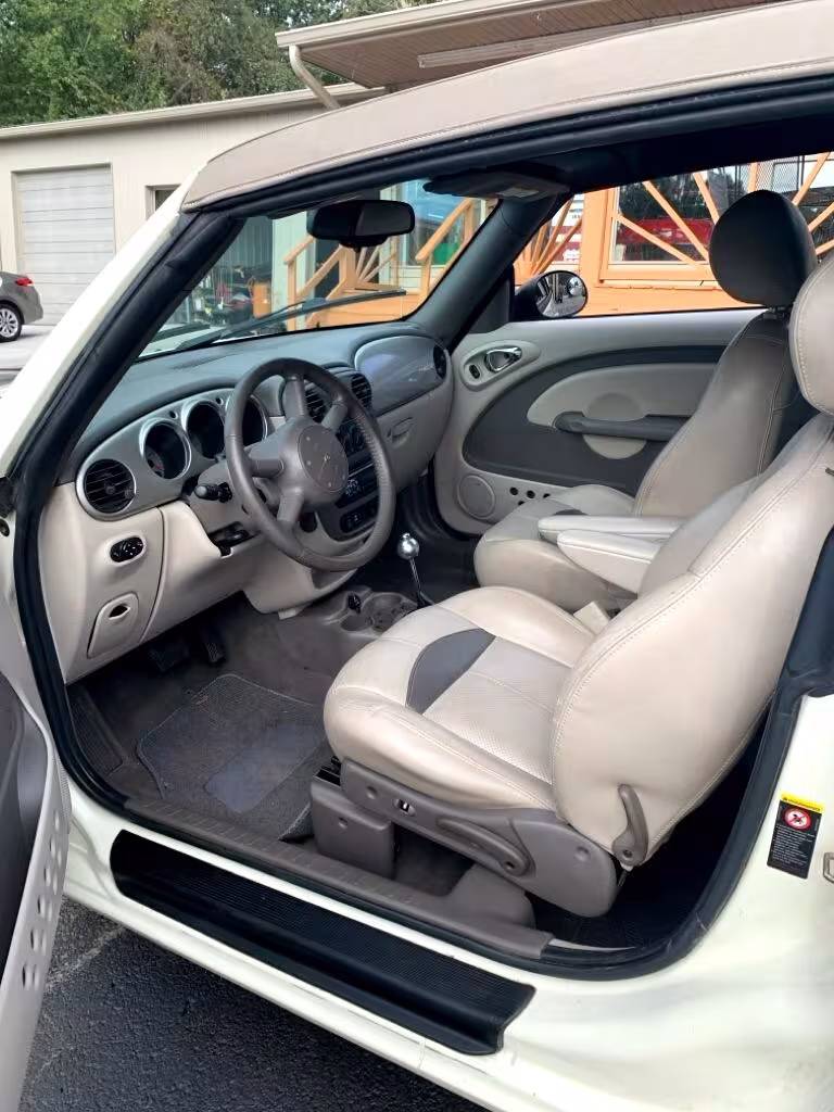 2005 Chrysler PT Cruiser - 3C3AY75S85T307057 - Image #7