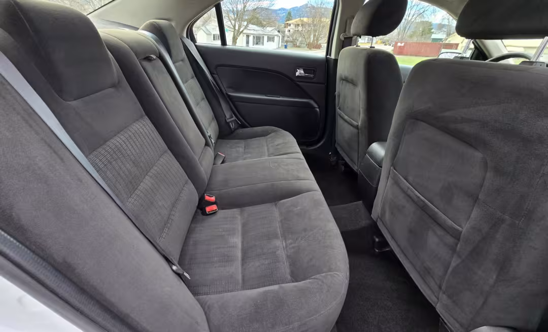 2006 Ford Fusion - 3FAFP07146R237206 - Image #9