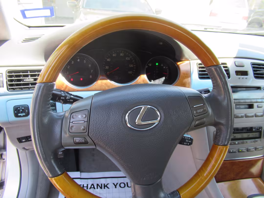 2006 Lexus ES 330 - JTHBA30G165151427 - Image #1