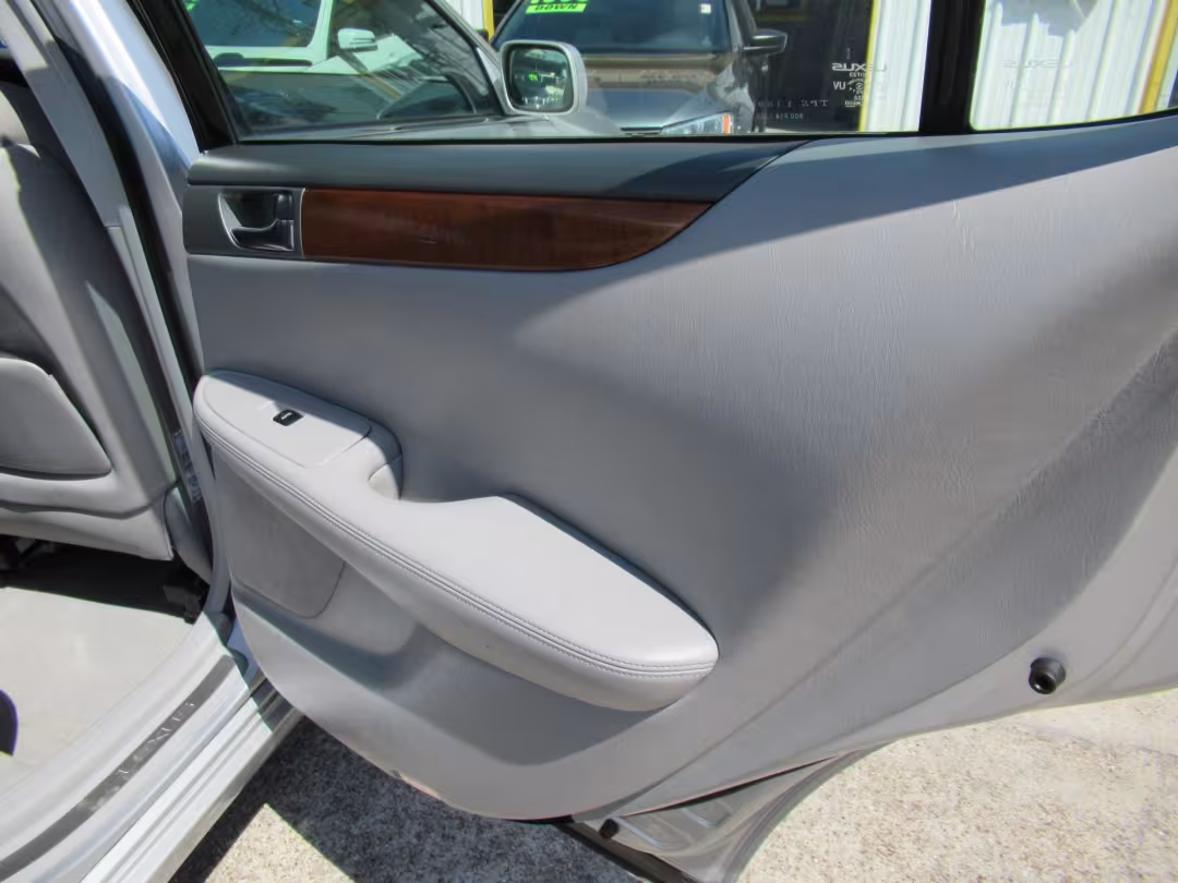2006 Lexus ES 330 - JTHBA30G165151427 - Image #9
