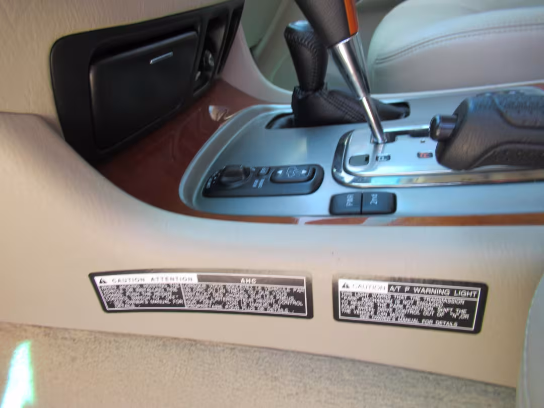 2006 Lexus LX 470 - JTJHT00W264012132 - Image #11