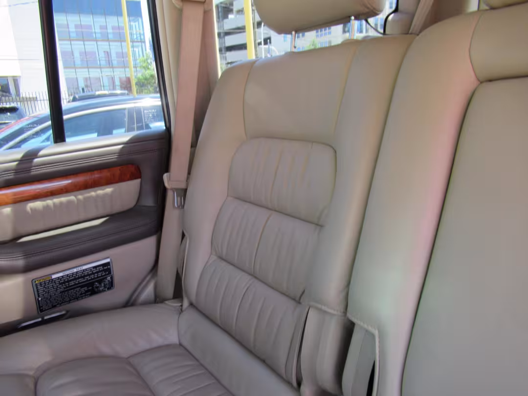 2006 Lexus LX 470 - JTJHT00W264012132 - Image #22
