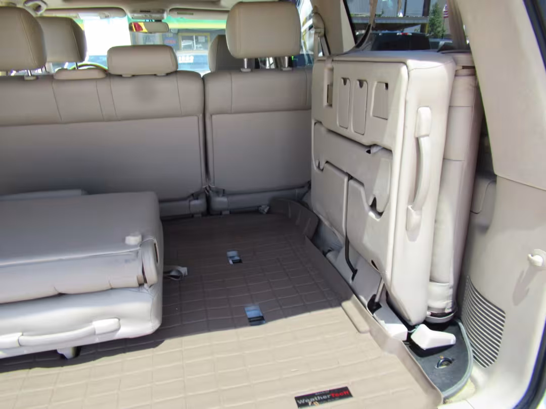 2006 Lexus LX 470 - JTJHT00W264012132 - Image #28