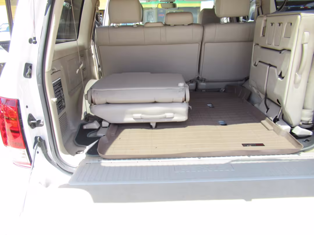 2006 Lexus LX 470 - JTJHT00W264012132 - Image #29