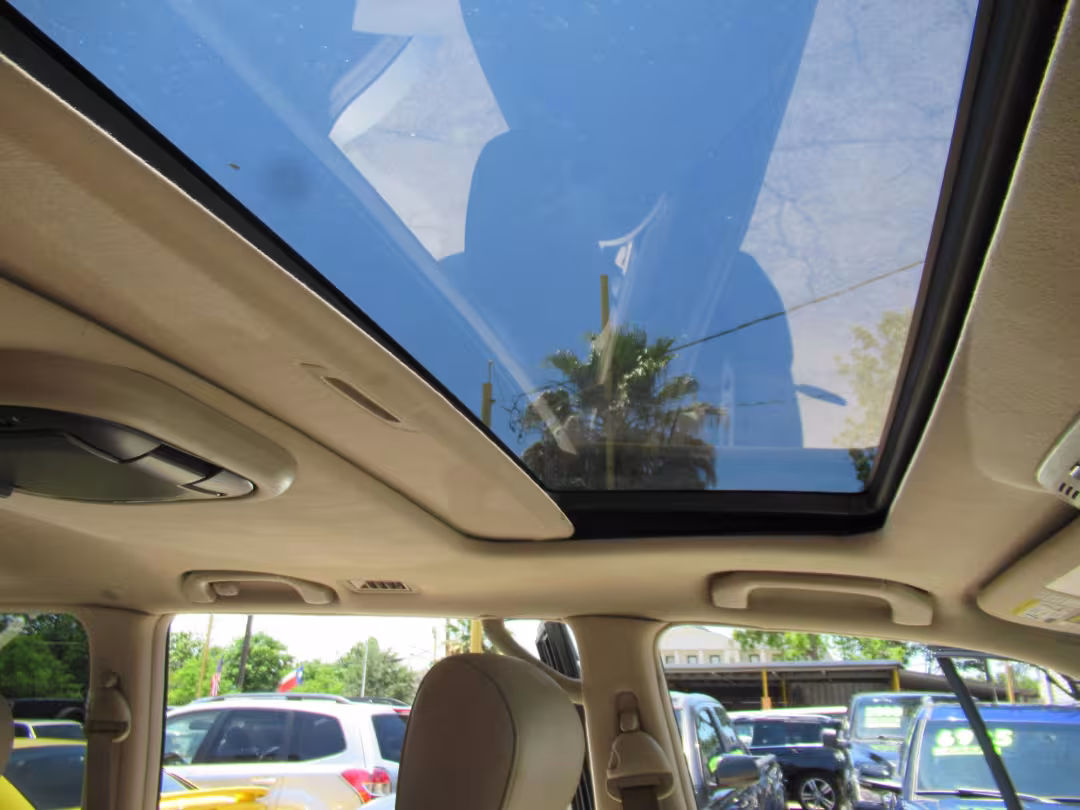 2006 Lexus LX 470 - JTJHT00W264012132 - Image #44
