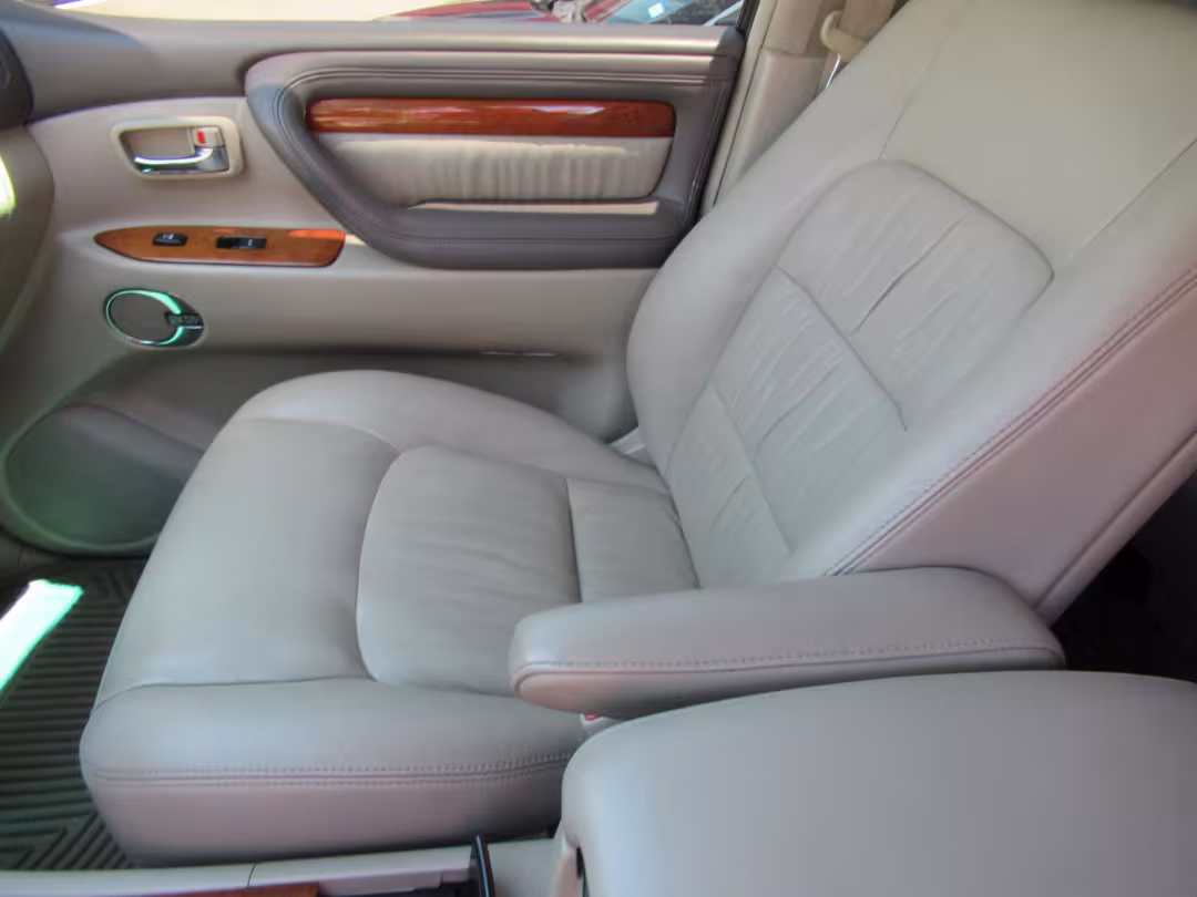 2006 Lexus LX 470 - JTJHT00W264012132 - Image #5