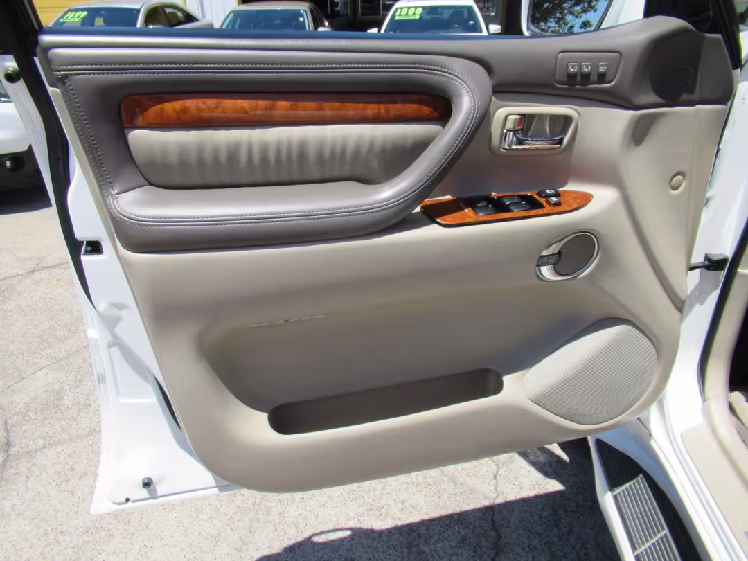 2006 Lexus LX 470 - JTJHT00W264012132 - Image #7