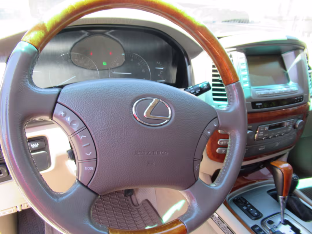 2006 Lexus LX 470 - JTJHT00W264012132 - Image #9