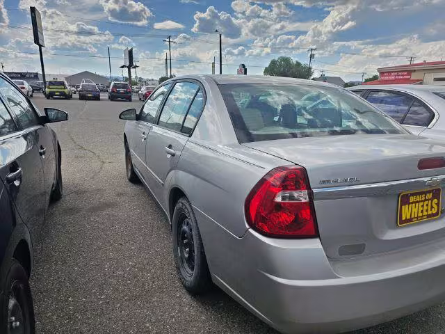 2007 Chevrolet Malibu - 1G1ZS58F07F102387 - Image #1
