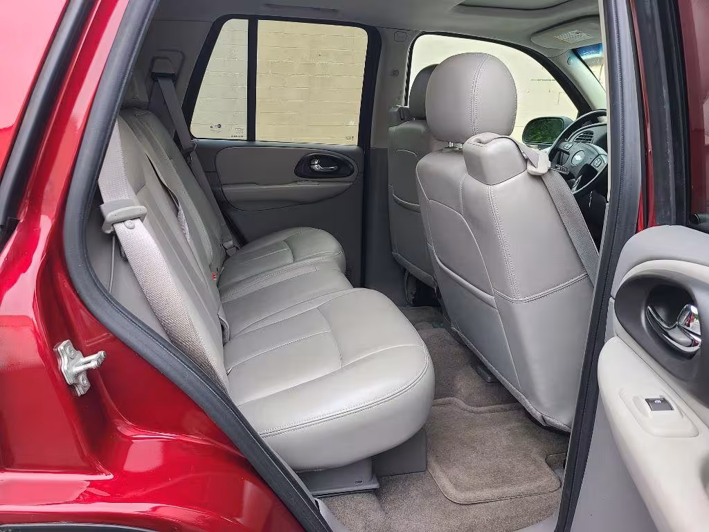 2007 Chevrolet TrailBlazer - 1GNDT13S872172245 - Image #11