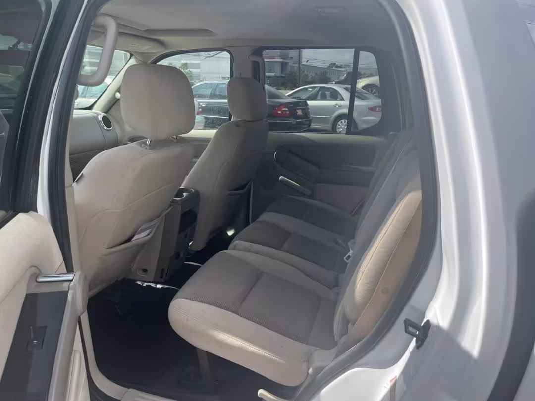 2007 Ford Explorer Sport Trac - 1FMEU31K27UA27338 - Image #10