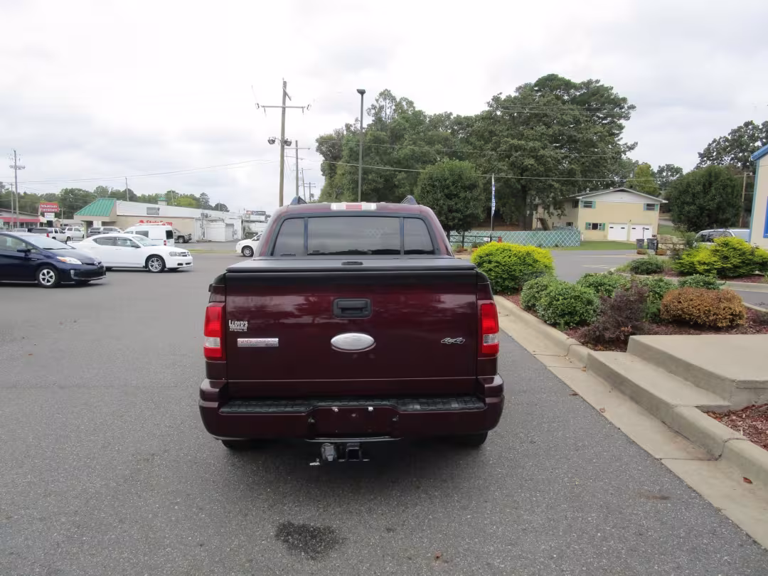 2007 Ford Explorer Sport Trac - 1FMEU53867UA33091 - Image #2