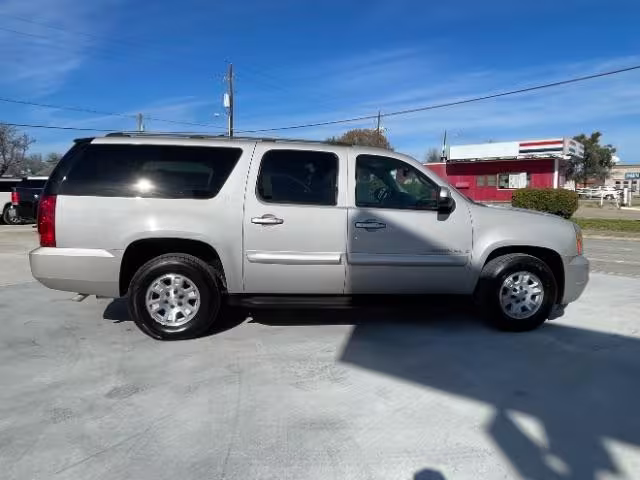 2007 GMC Yukon XL - 1GKFC16017J246112 - Image #10