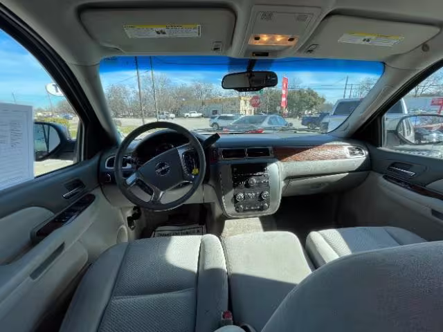 2007 GMC Yukon XL - 1GKFC16017J246112 - Image #11