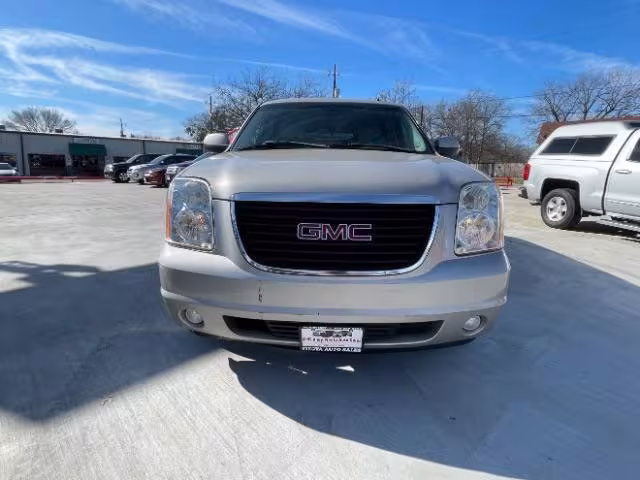 2007 GMC Yukon XL - 1GKFC16017J246112 - Image #2