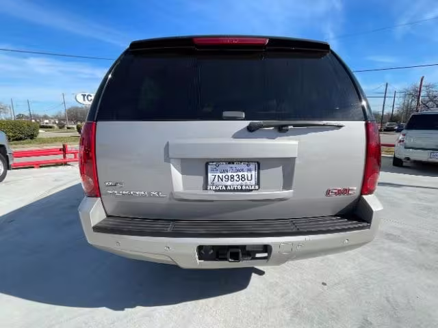 2007 GMC Yukon XL - 1GKFC16017J246112 - Image #8