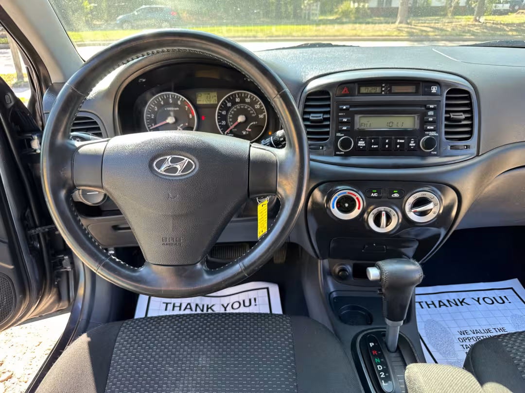 2007 Hyundai Accent - KMHCN36C67U050191 - Image #10