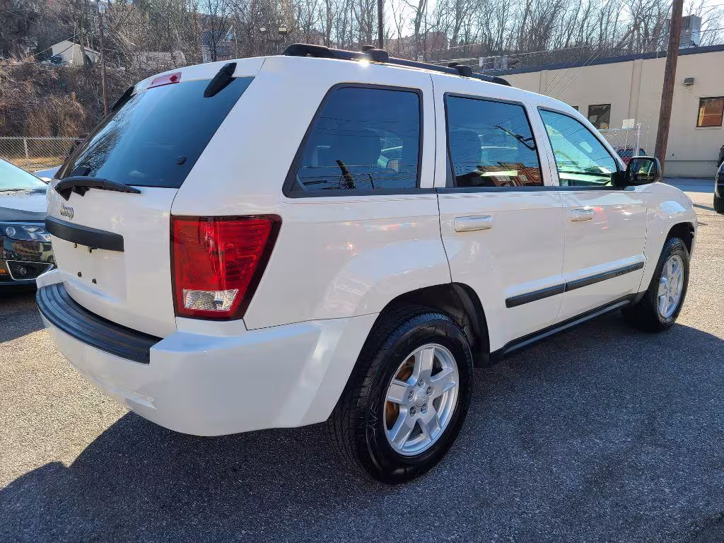 2007 Jeep Grand Cherokee - 1J8GR48K37C609747 - Image #15