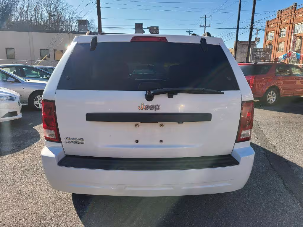 2007 Jeep Grand Cherokee - 1J8GR48K37C609747 - Image #3