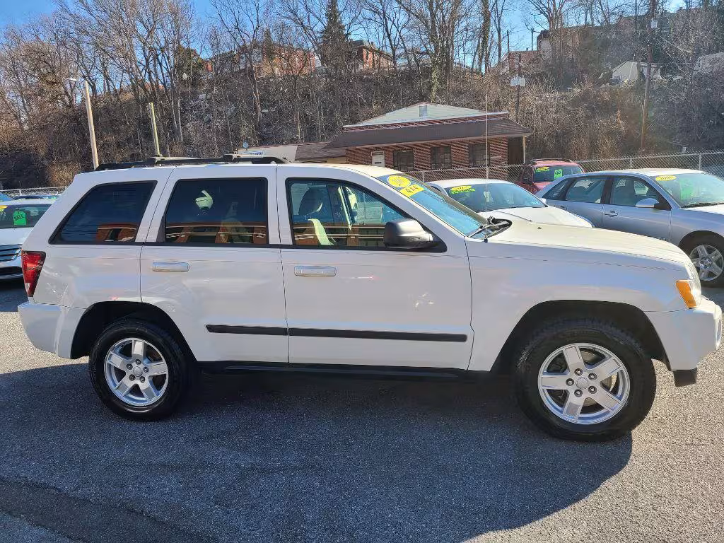 2007 Jeep Grand Cherokee - 1J8GR48K37C609747 - Image #5