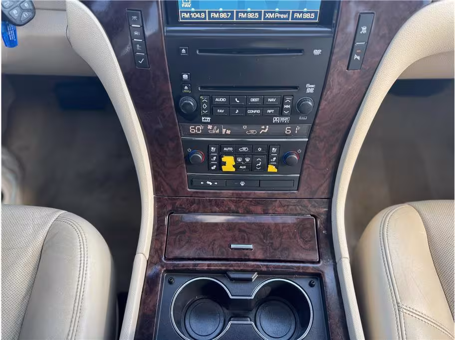 2008 Cadillac Escalade - 1GYFK63868R170406 - Image #11