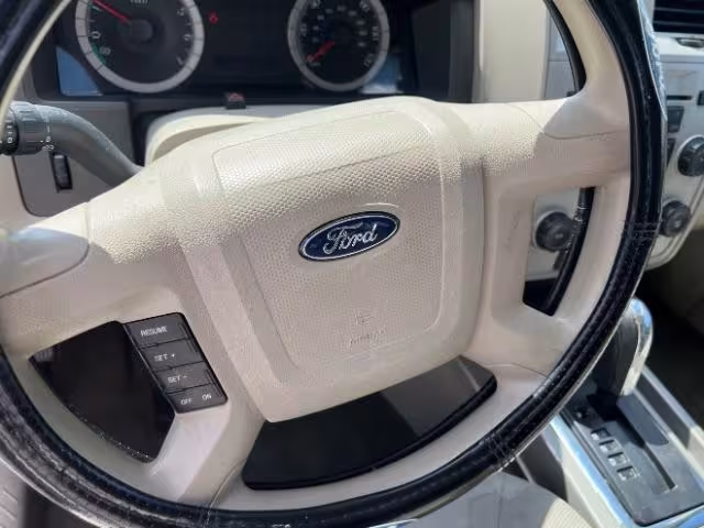 2008 Ford Escape Hybrid - 1FMCU49H98KC40113 - Image #2