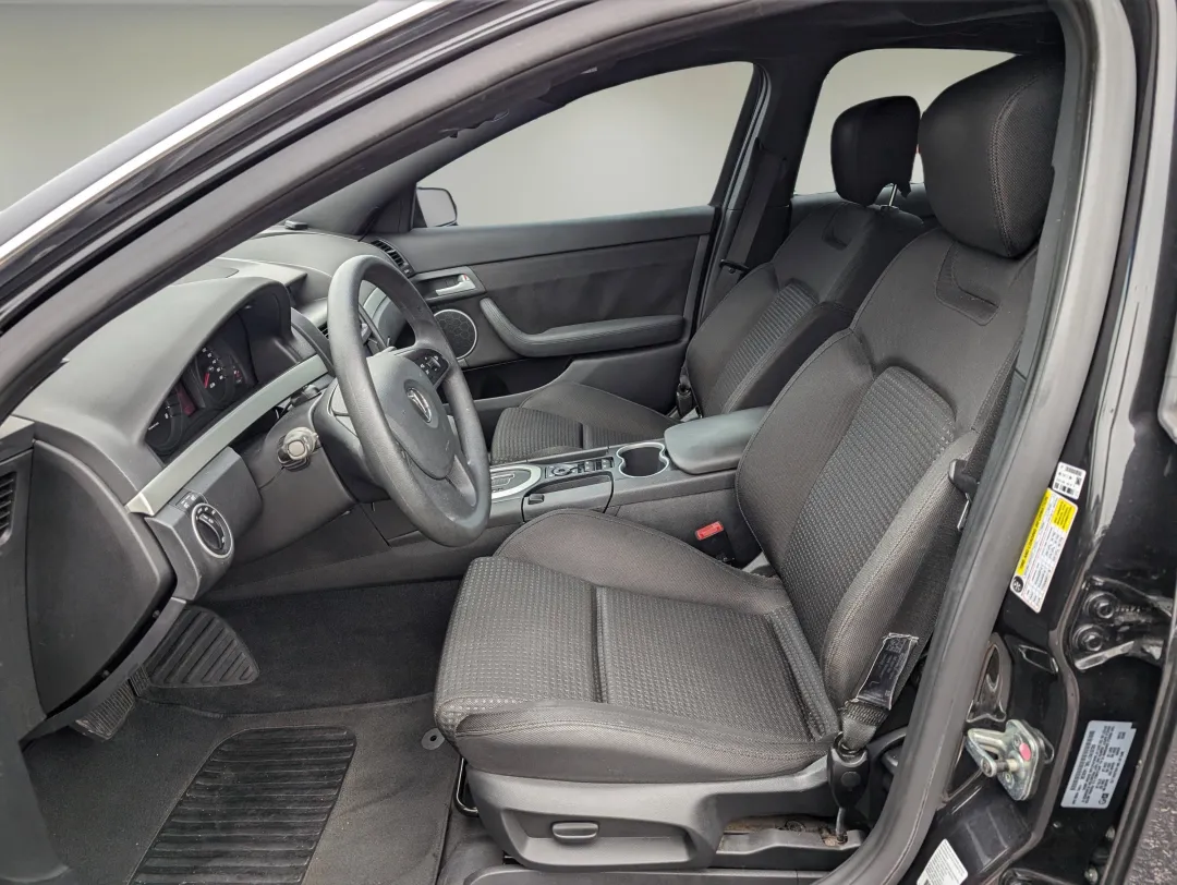 2008 Pontiac G8 - 6G2ER57798L140836 - Image #10