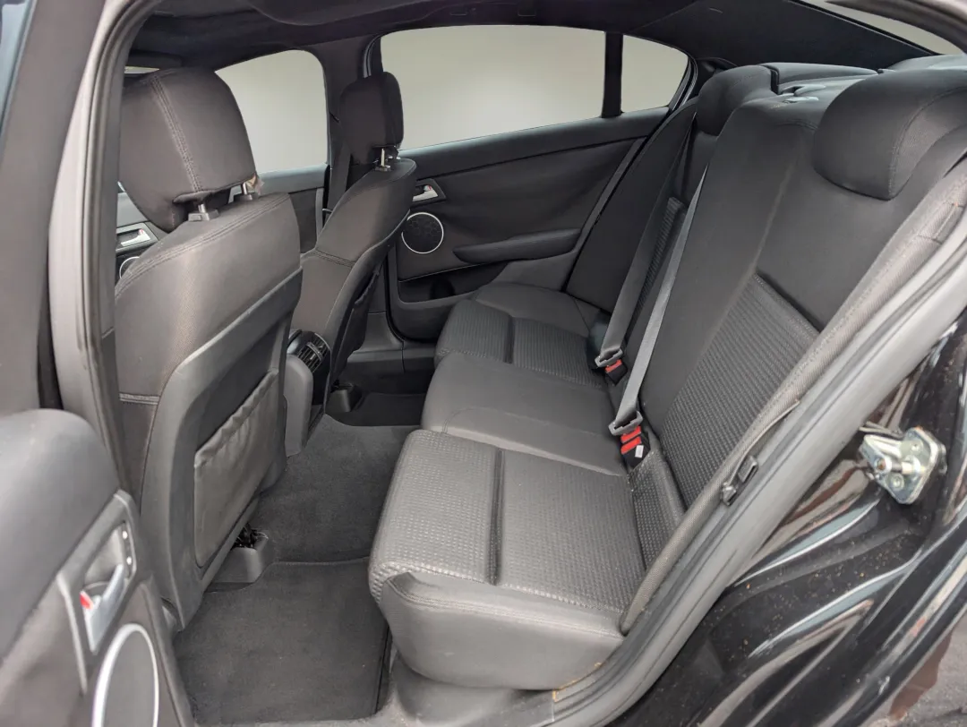 2008 Pontiac G8 - 6G2ER57798L140836 - Image #11