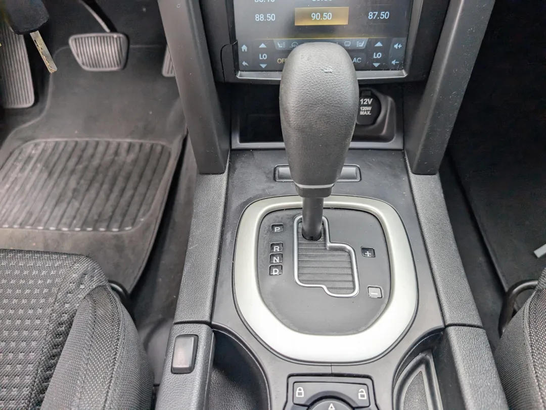 2008 Pontiac G8 - 6G2ER57798L140836 - Image #16