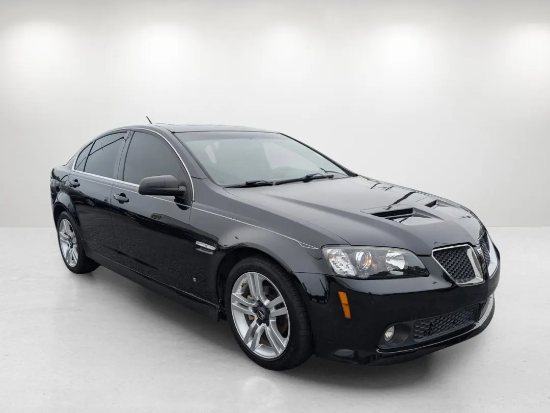 2008 Pontiac G8 - 6G2ER57798L140836 - Image #3