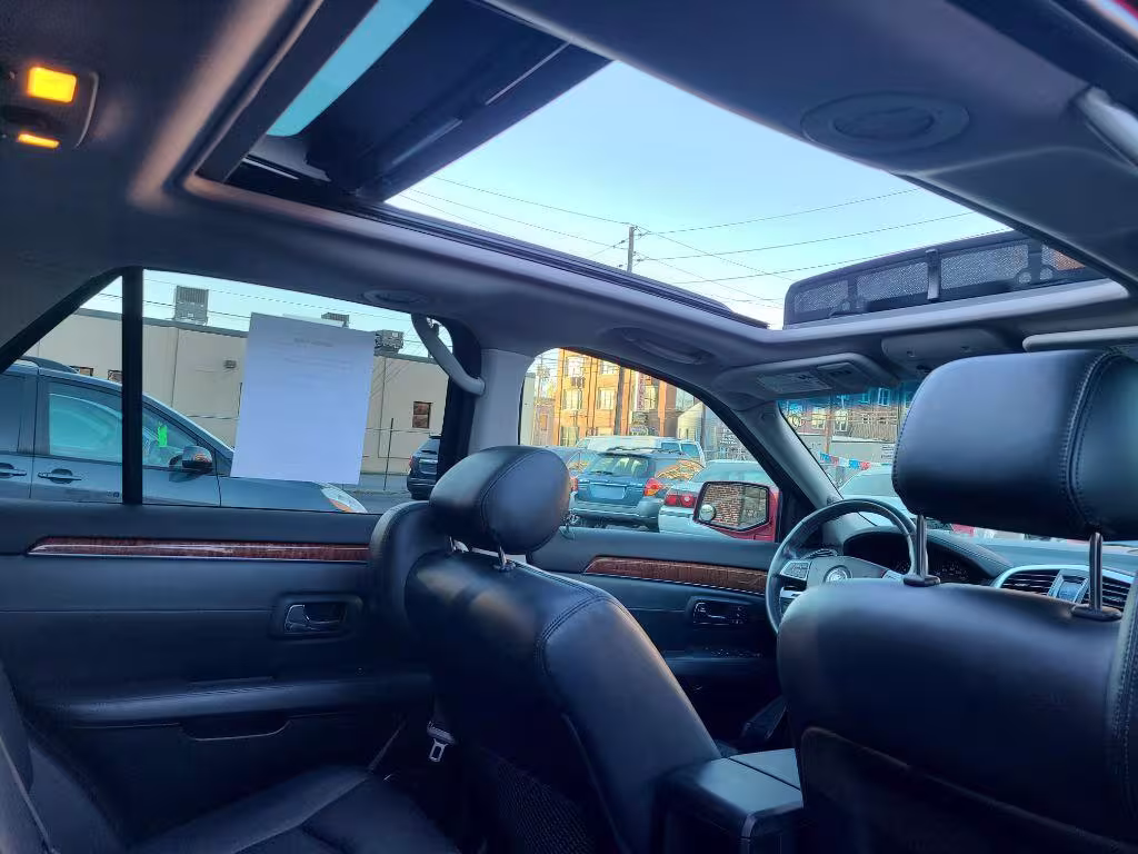 2009 Cadillac SRX - 1GYEE437090100534 - Image #9